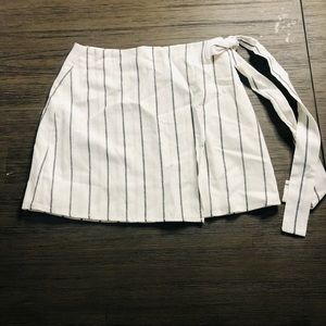 FOREVER 21 • wrap skirt • S